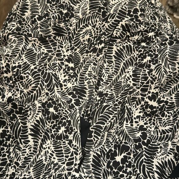 Talbots Petites Black and White Pantsuit size 2P - Picture 6 of 6